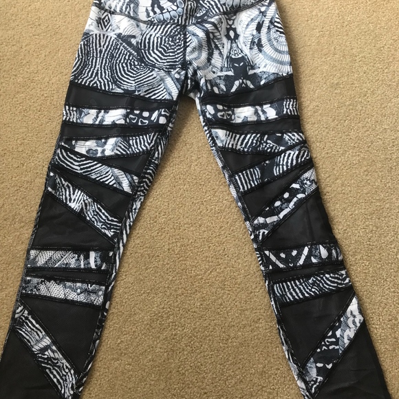 Lululemon Wanderlust Highest Times Winged Mosaic - Picture 1 of 4